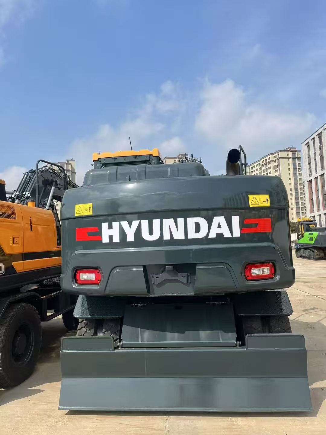 New Hyundai 150HW Wheeled Excavator - Image 3