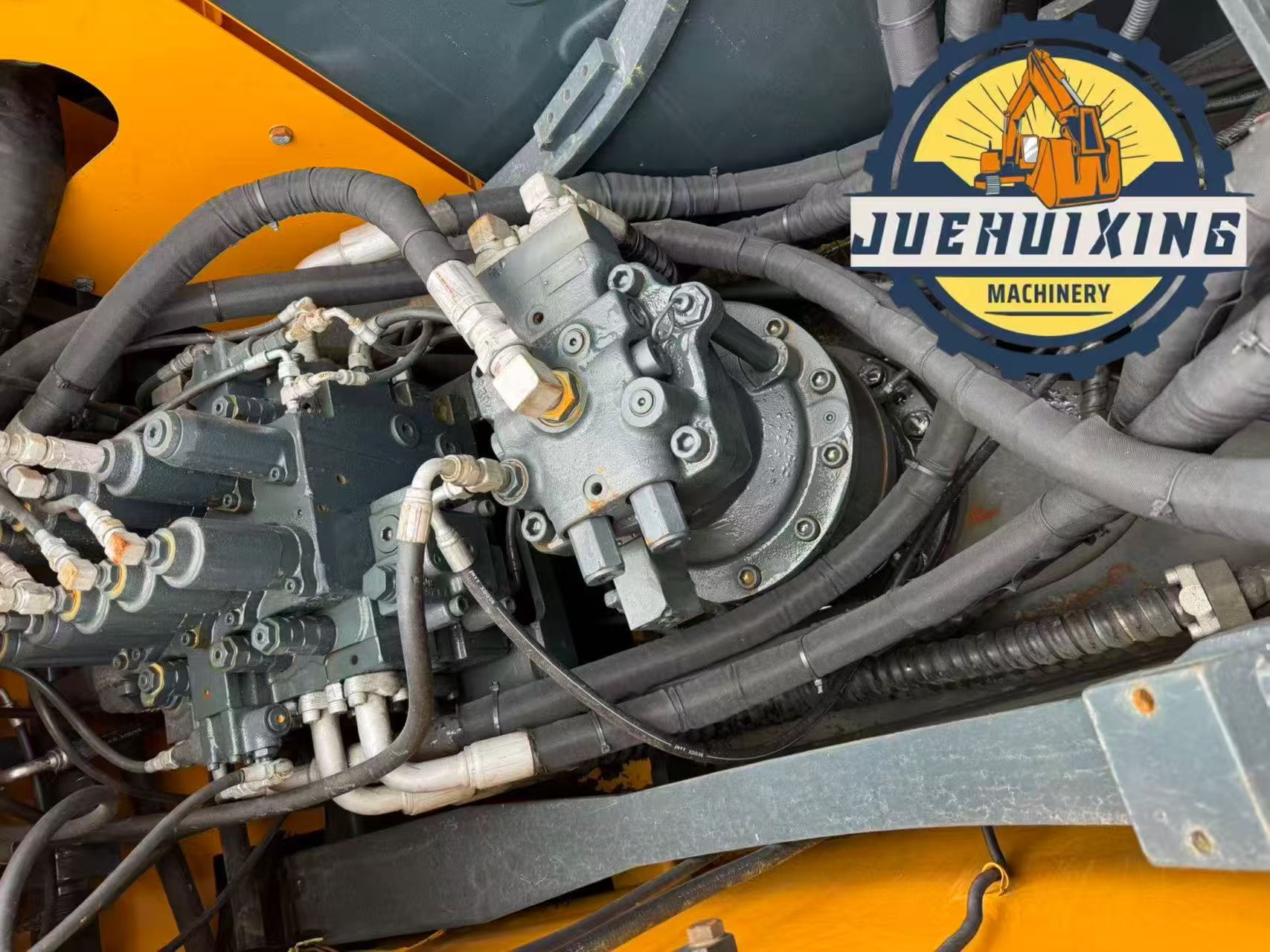 Used Hyundai 210W Wheeled Excavator - Image 2