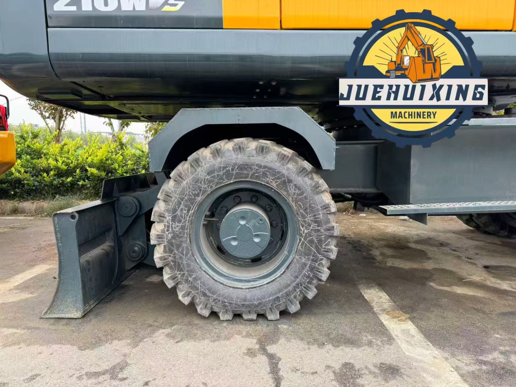 Used Hyundai 210W Wheeled Excavator - Image 3