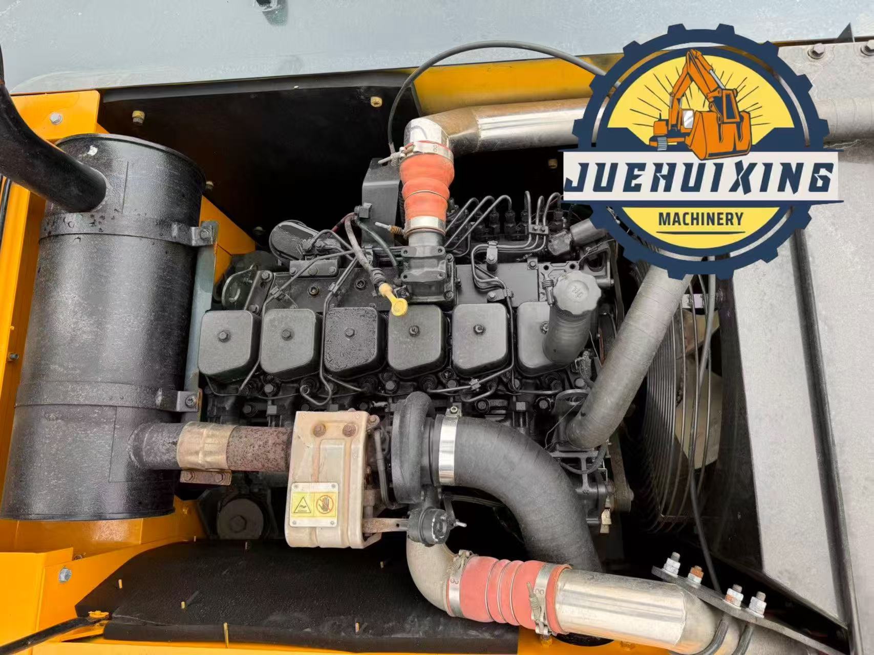 Used Hyundai 210W Wheeled Excavator - Image 5