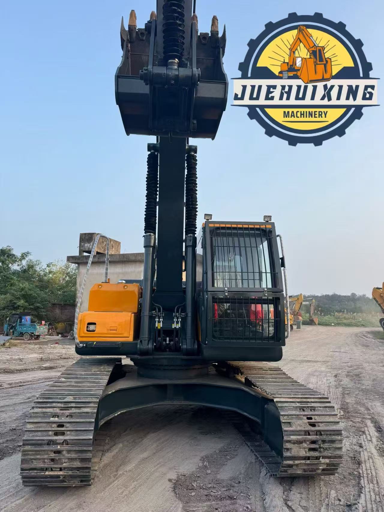 Used Hyundai HX220HD Excavator - Image 2