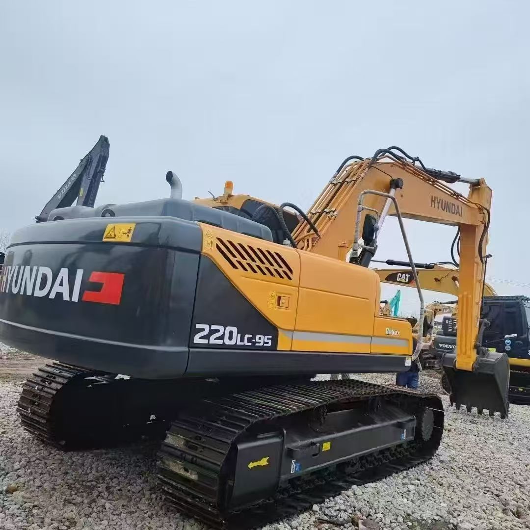 Used Hyundai 220LC Excavator