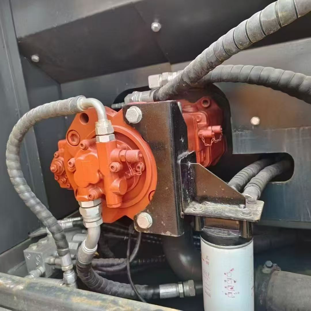 Used Hyundai 220LC Excavator - Image 7