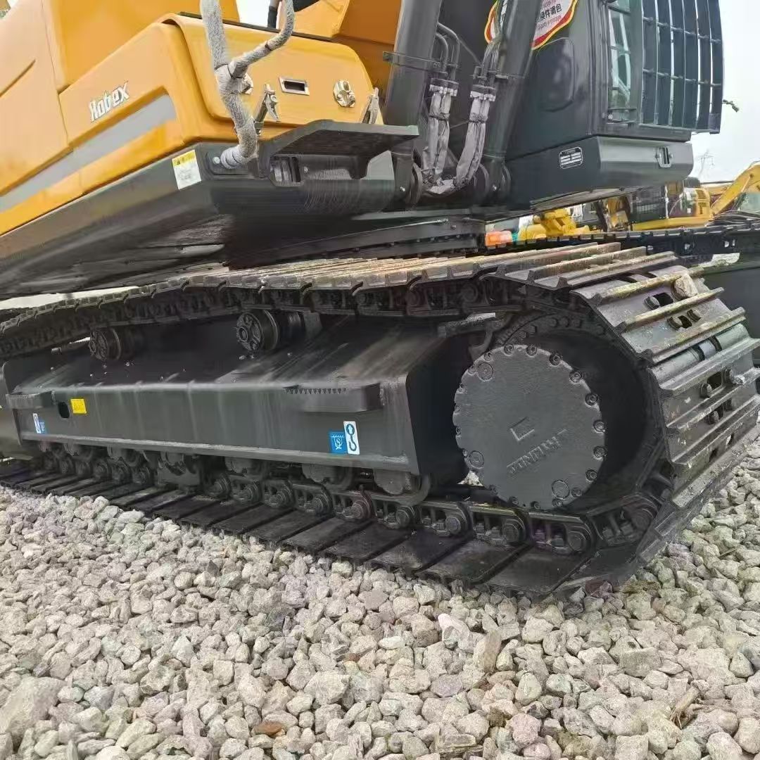 Used Hyundai 220LC Excavator - Image 9