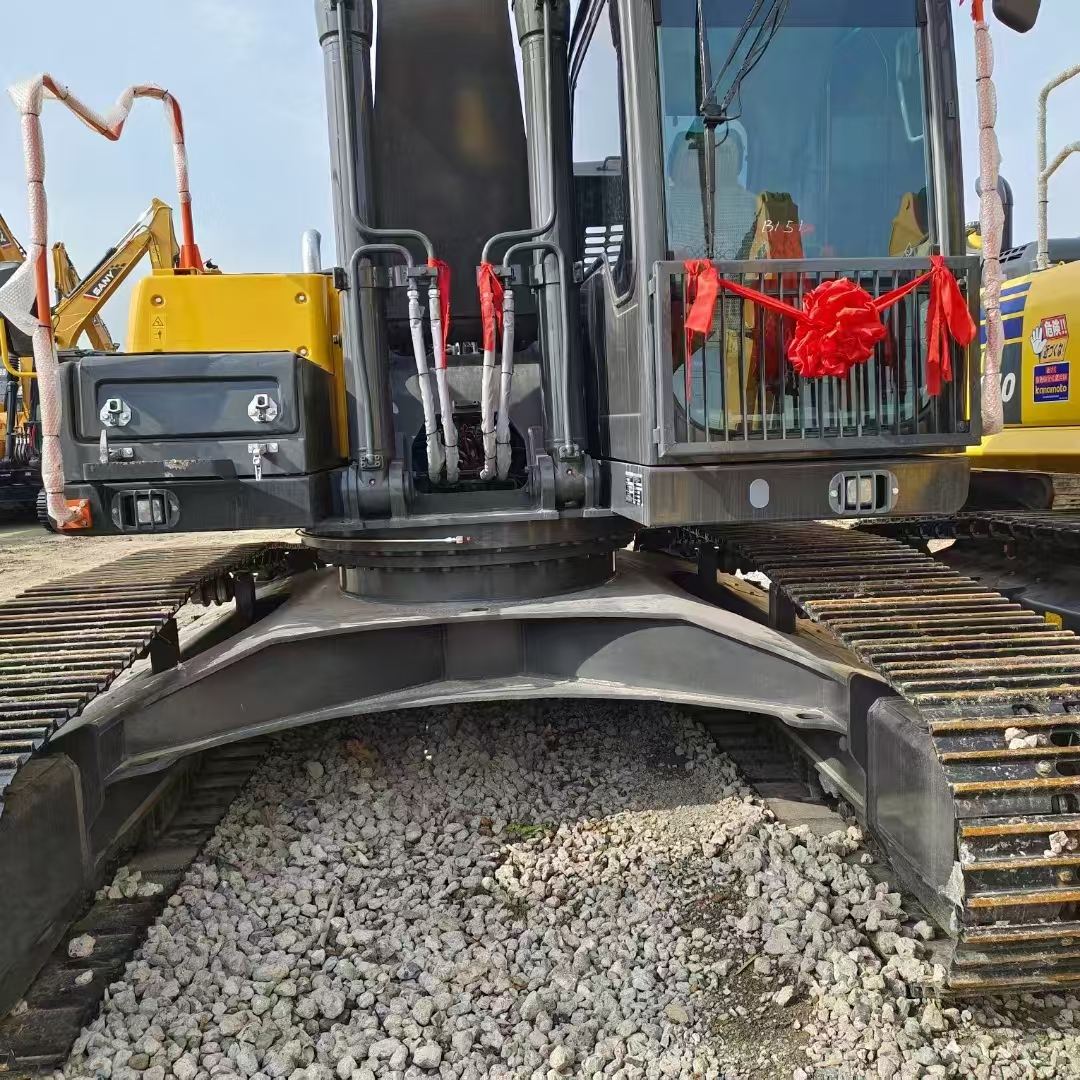 Used Volvo EC240 Hydraulic Crawler Excavator - Image 9