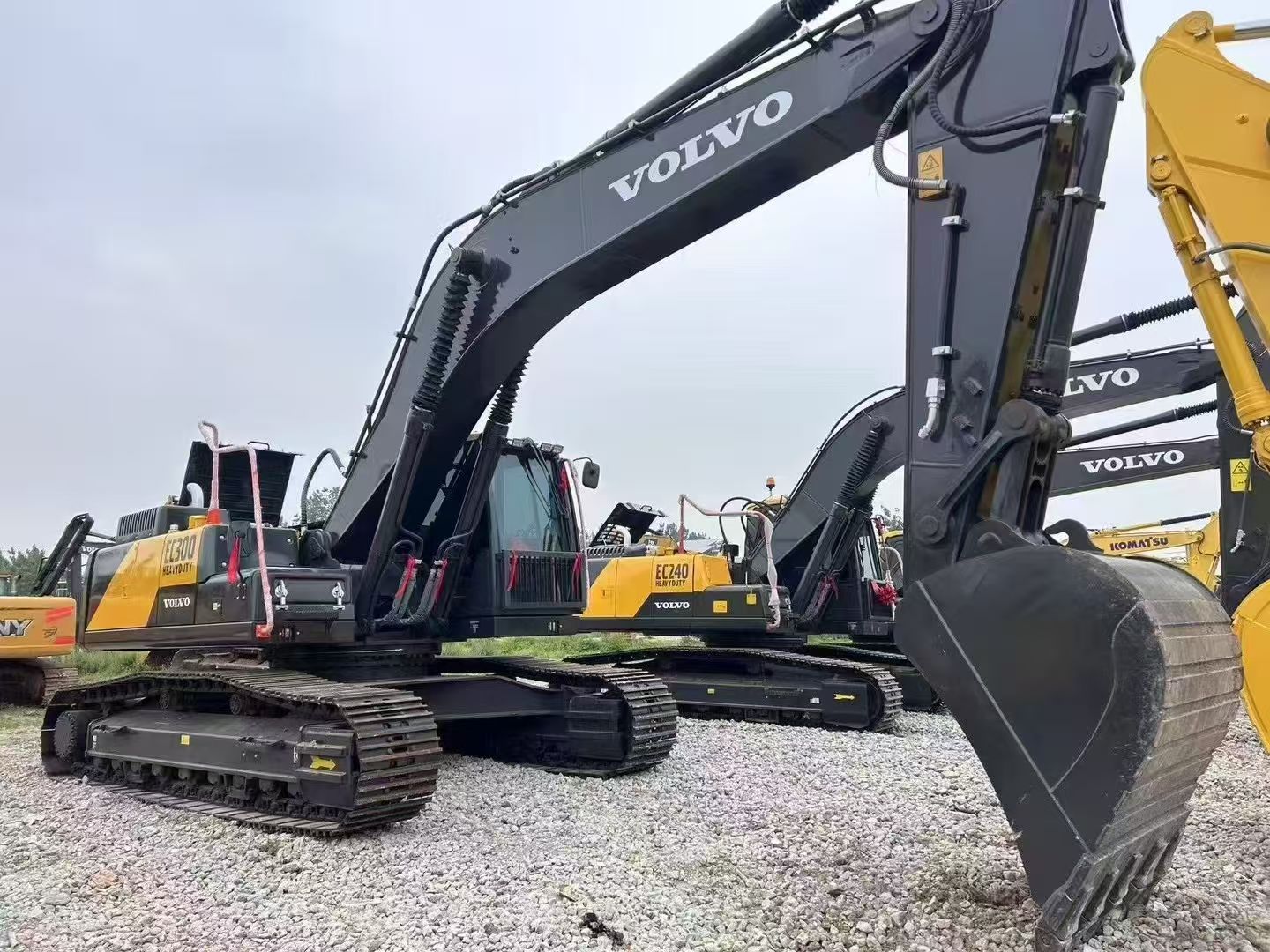Used Volvo EC300 Hydraulic Excavators - Image 5