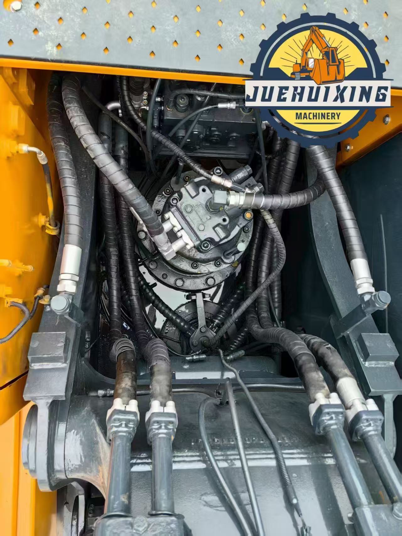 Used Hyundai 305 Excavator - Image 2