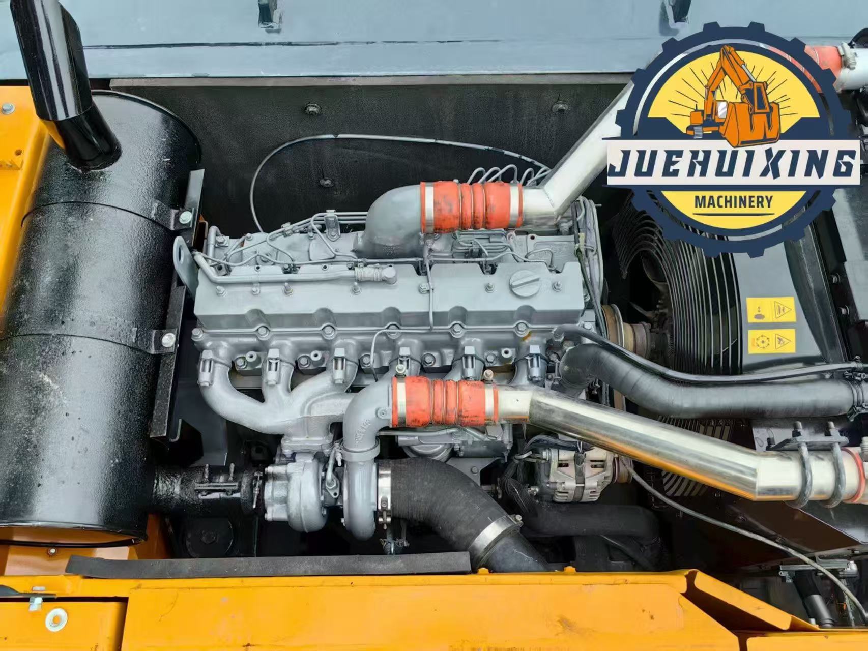 Used Hyundai 305 Excavator - Image 4