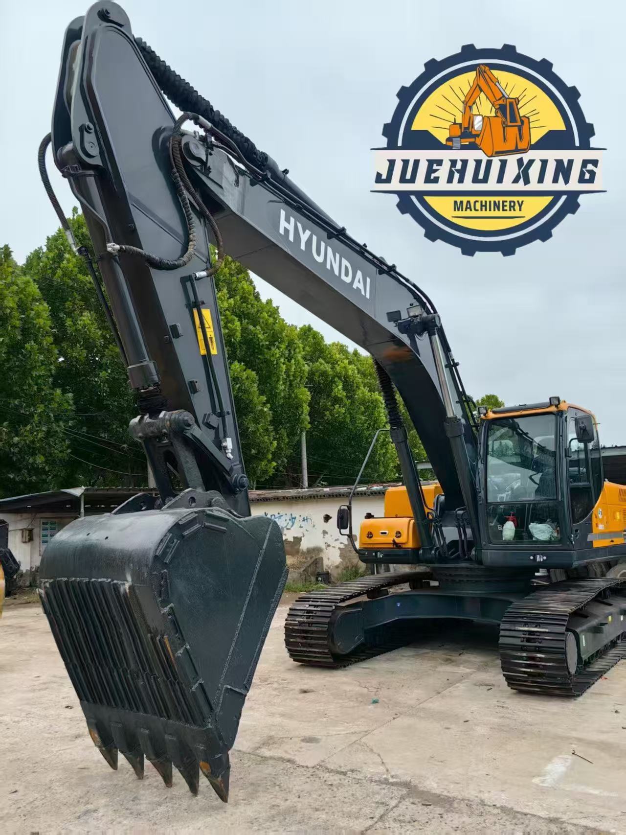 Used Hyundai 305 Excavator