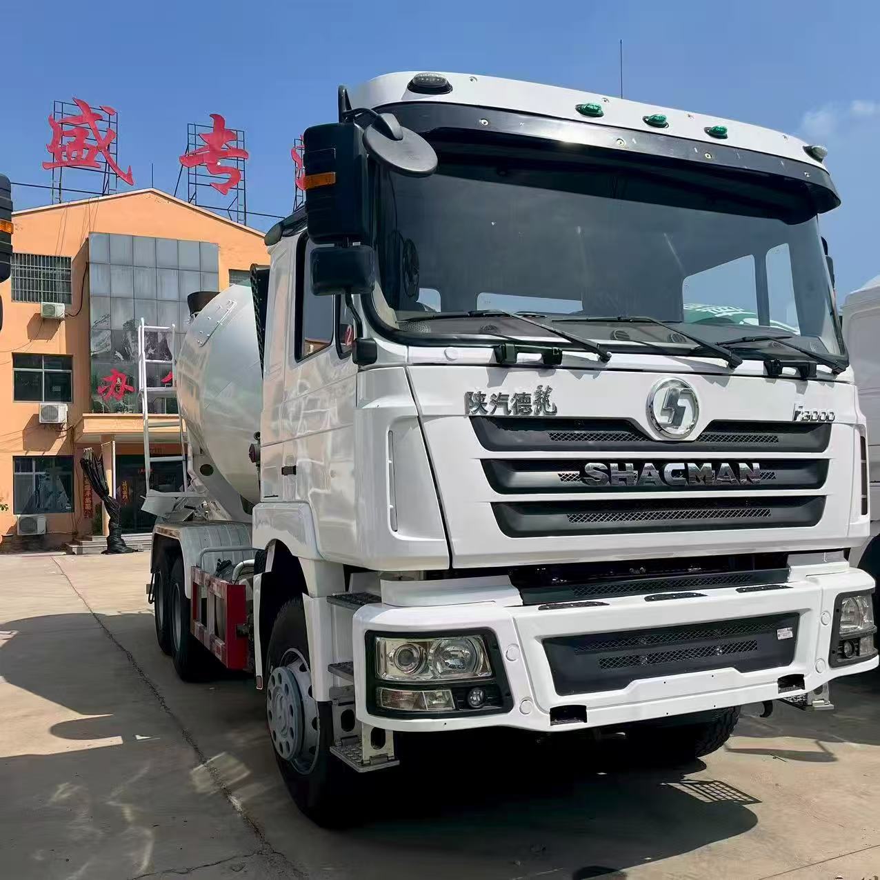 Shacman F3000 Heavy-Duty Truck - Image 5