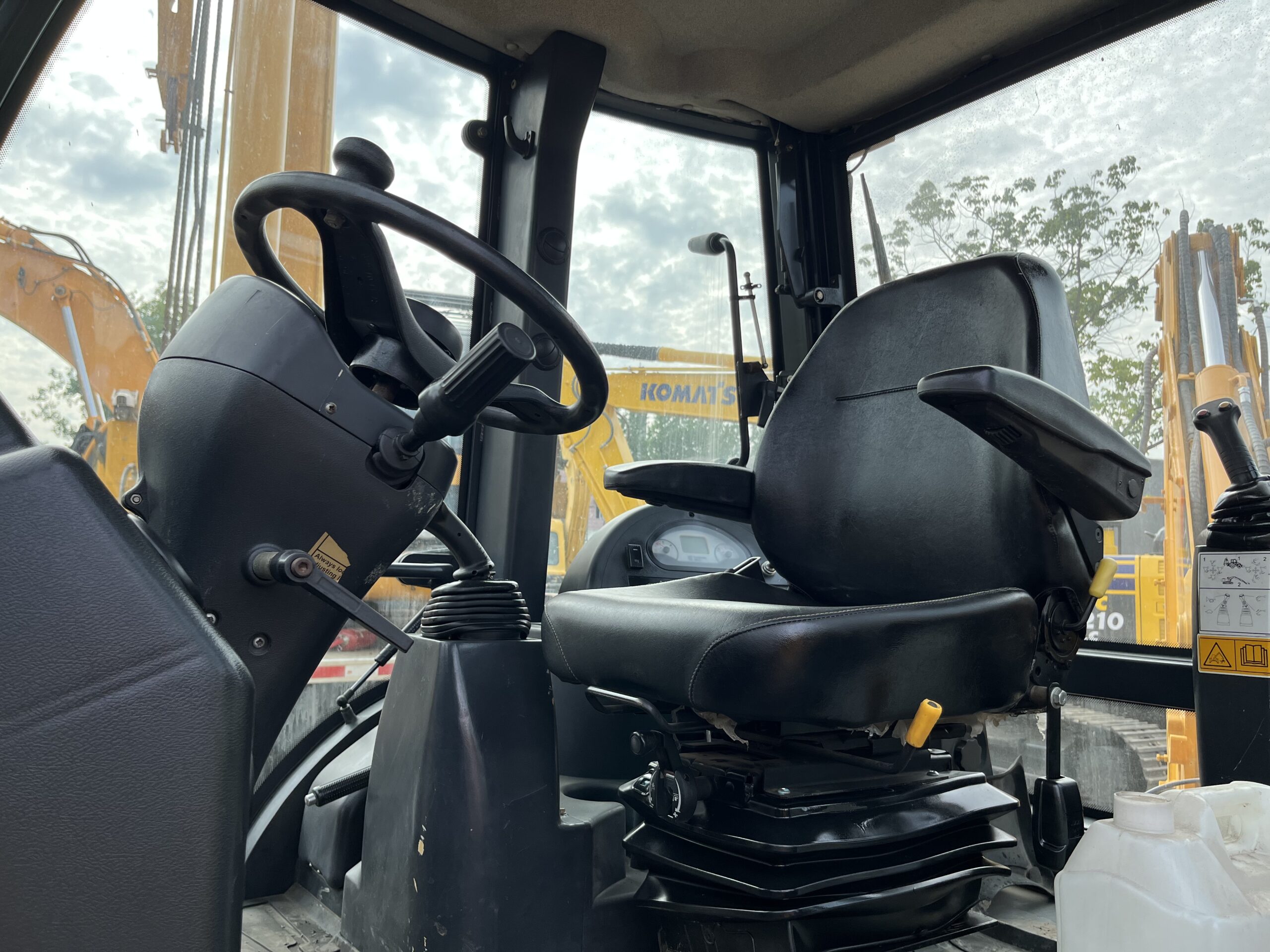 New LiuGong 777A Backhoe Loader - Image 6