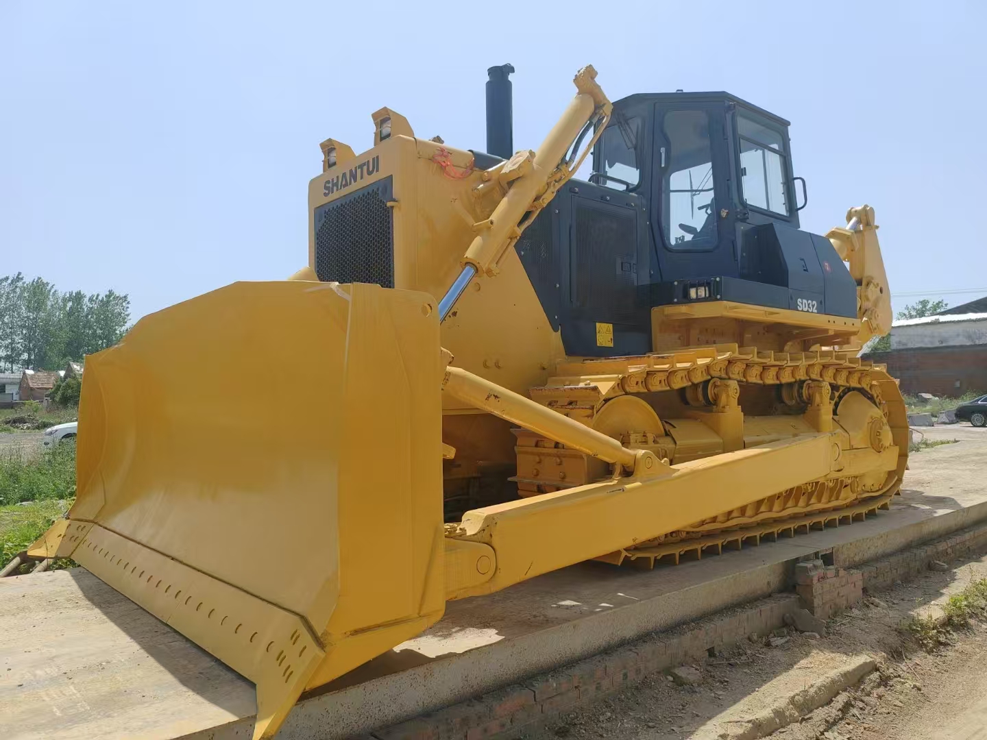 Used Shantui D32 Bulldozer - Image 5