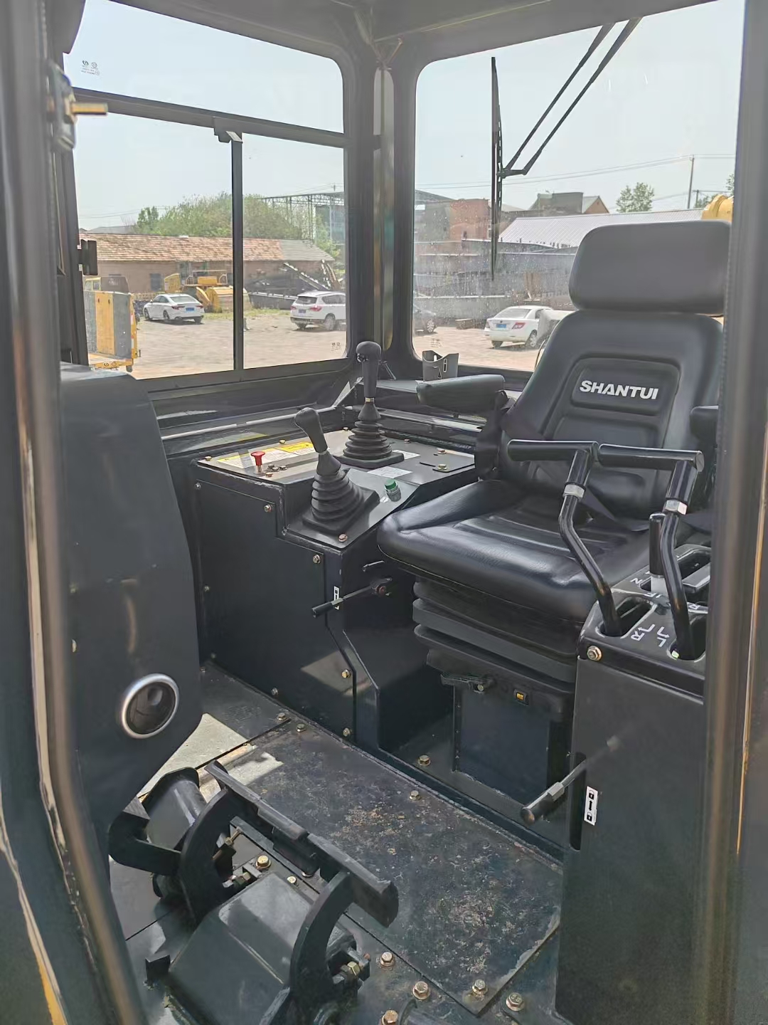 Used Shantui D32 Bulldozer - Image 8