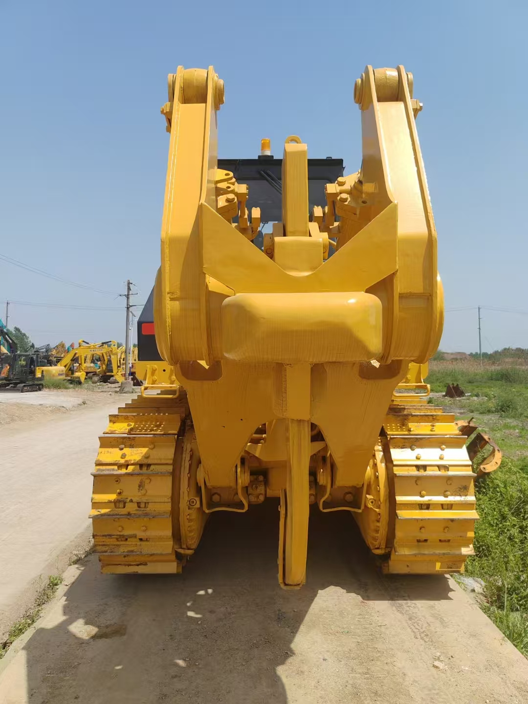 Used Shantui D32 Bulldozer