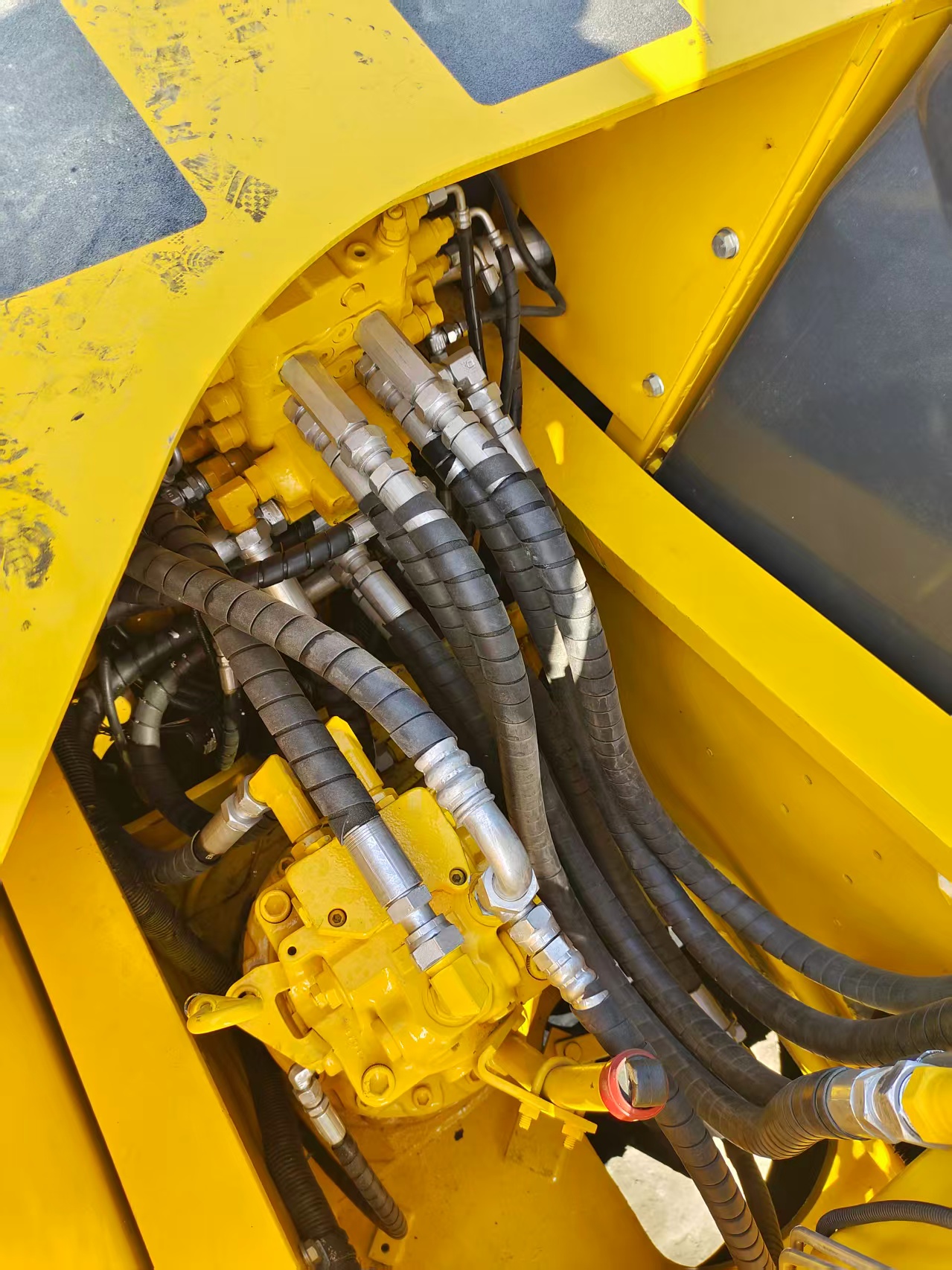 Used Komatsu PC160 Hydraulic Excavator - Image 5