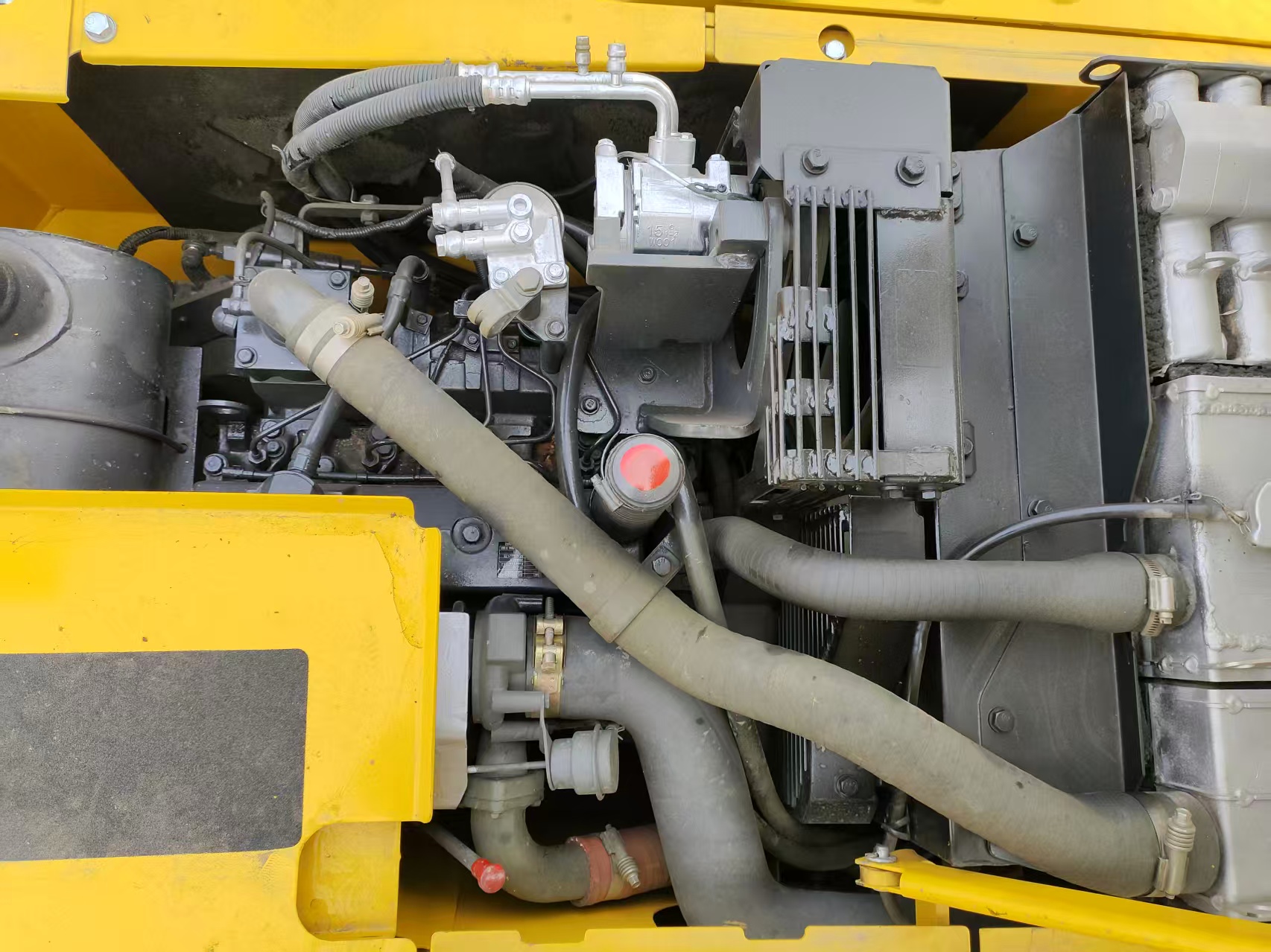 Used Komatsu PC130 Hydraulic Excavator - Image 3