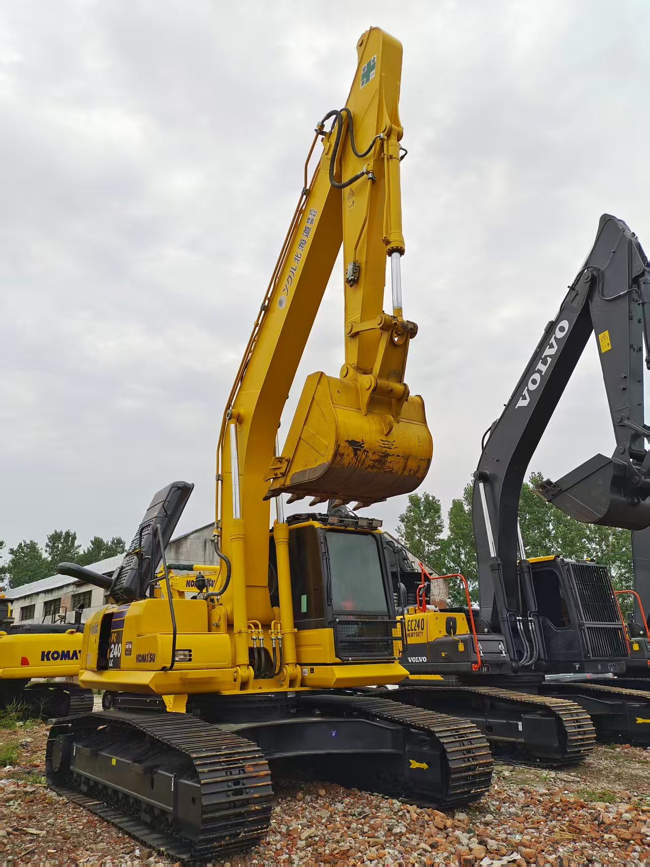 Used Komatsu PC240 Hydraulic Excavator - Image 7