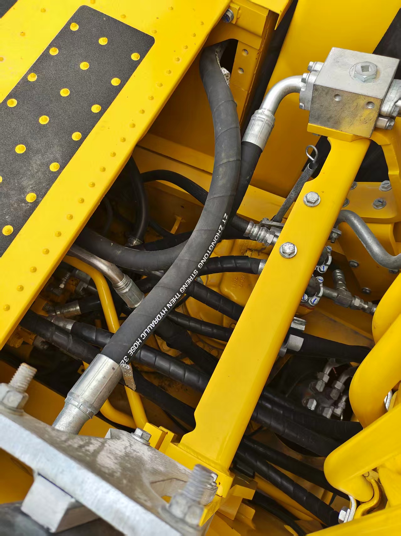 Used Komatsu PC240 Hydraulic Excavator - Image 8