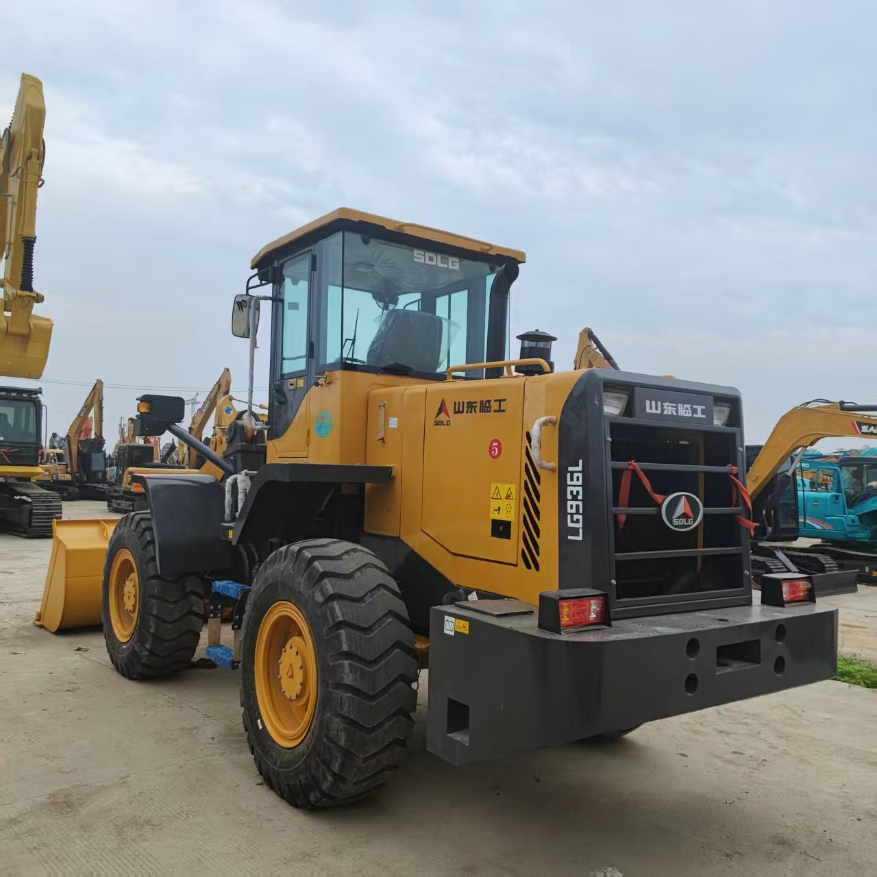 SDLG LG 936L Wheel Loader - Image 3