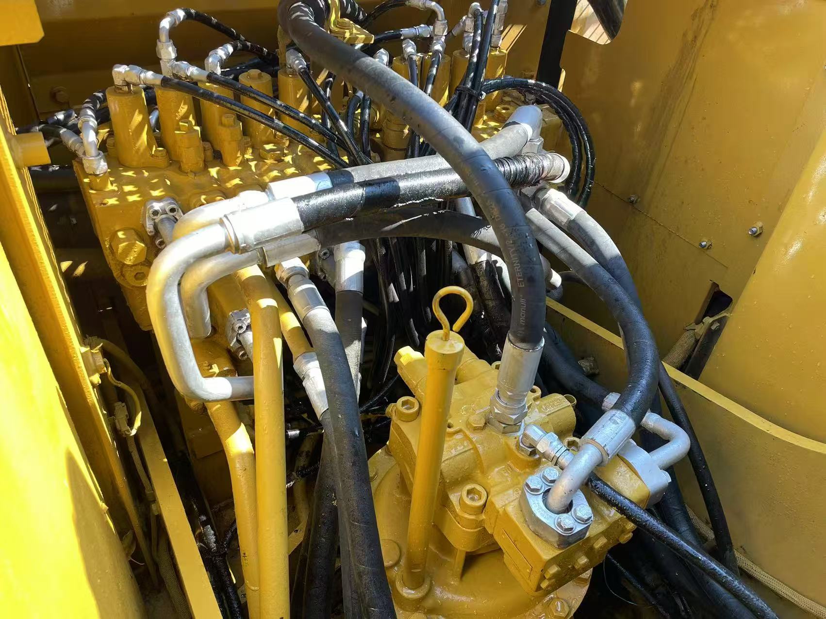 Caterpillar 320C Excavator - Image 5