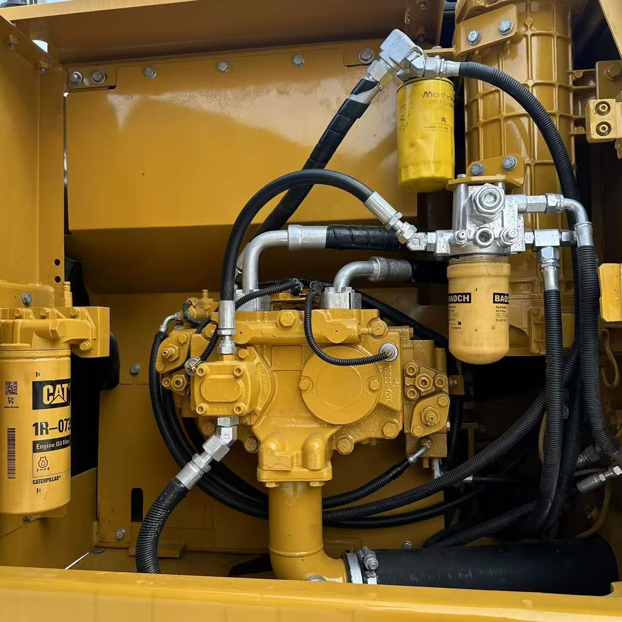 Used Caterpillar 323D Excavator - Image 4