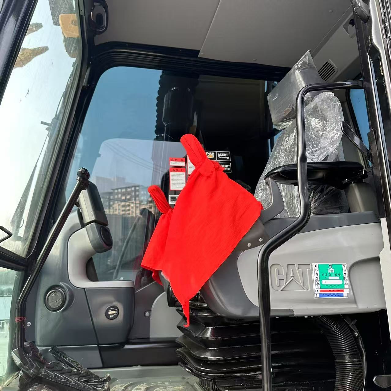 Used Caterpillar 323D Excavator - Image 5