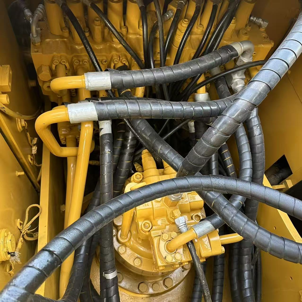 Used Caterpillar 323D Excavator - Image 7