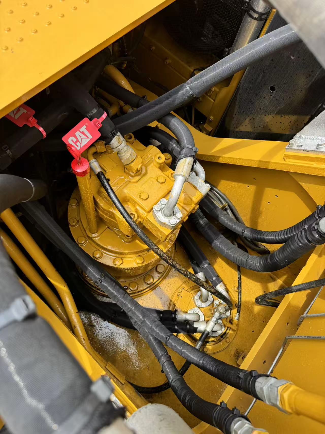 Used Caterpillar 325D Excavator - Image 3