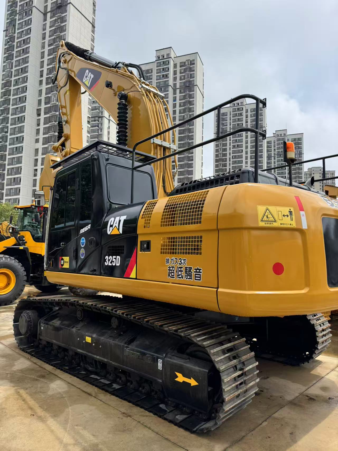 Used Caterpillar 325D Excavator - Image 7