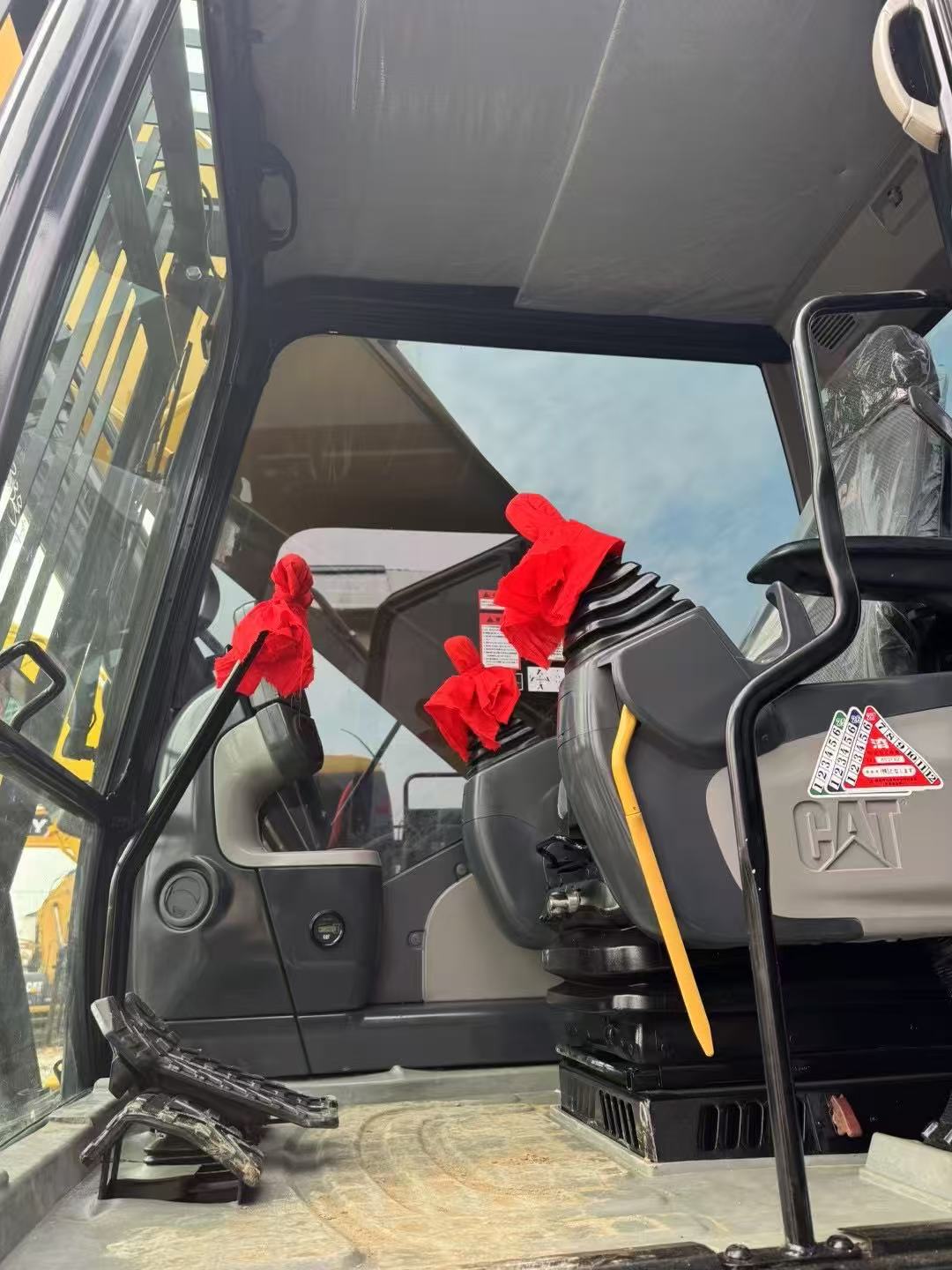 Used Caterpillar 340D Excavator - Image 8