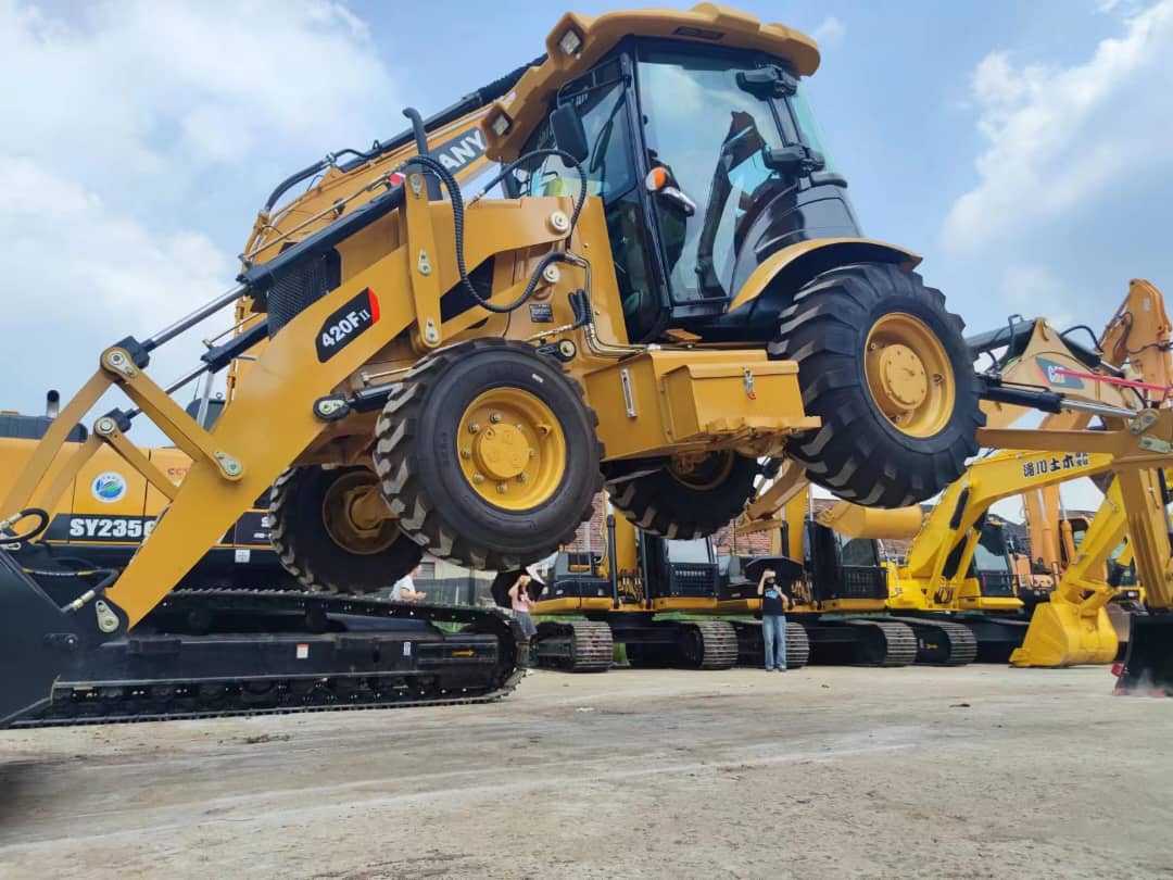 Caterpillar 420F Backhoe Loader - Image 10