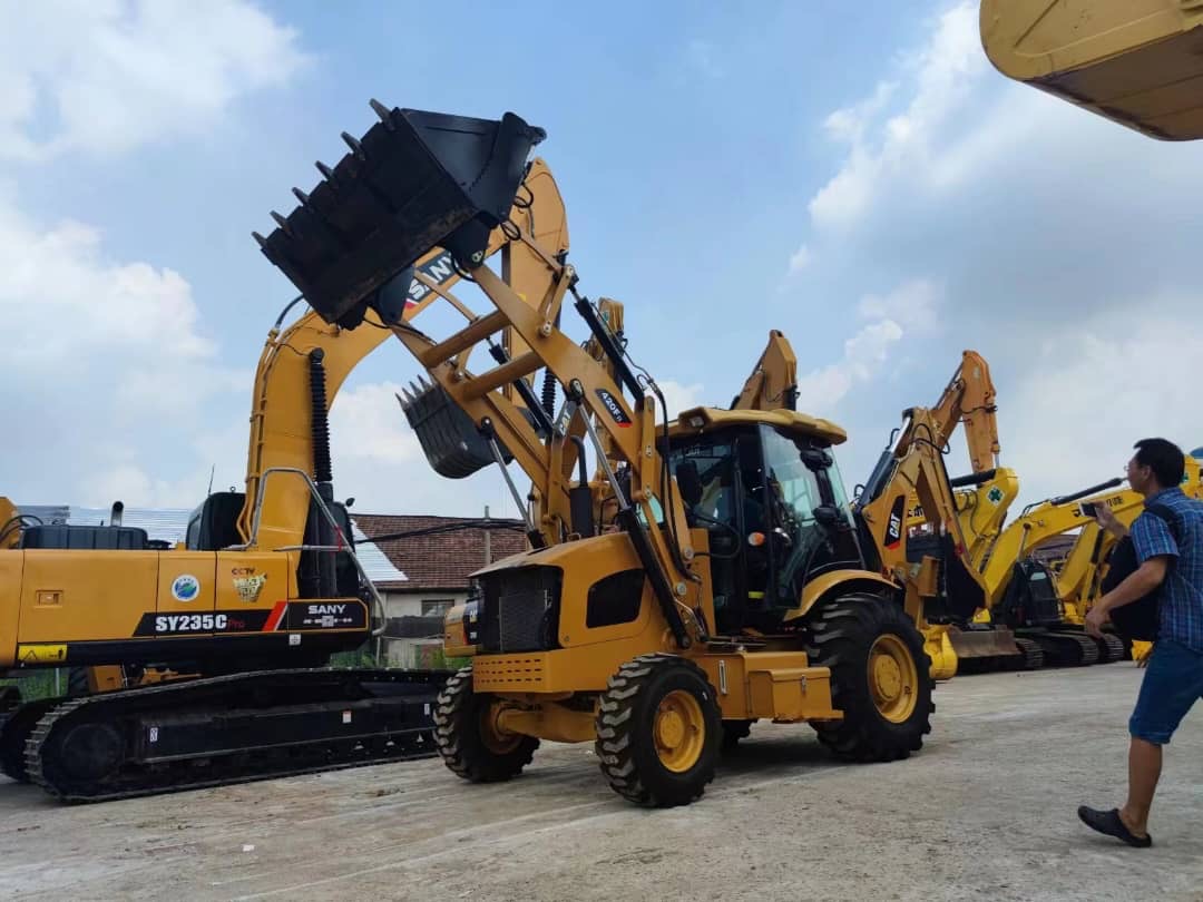 Caterpillar 420F Backhoe Loader - Image 6