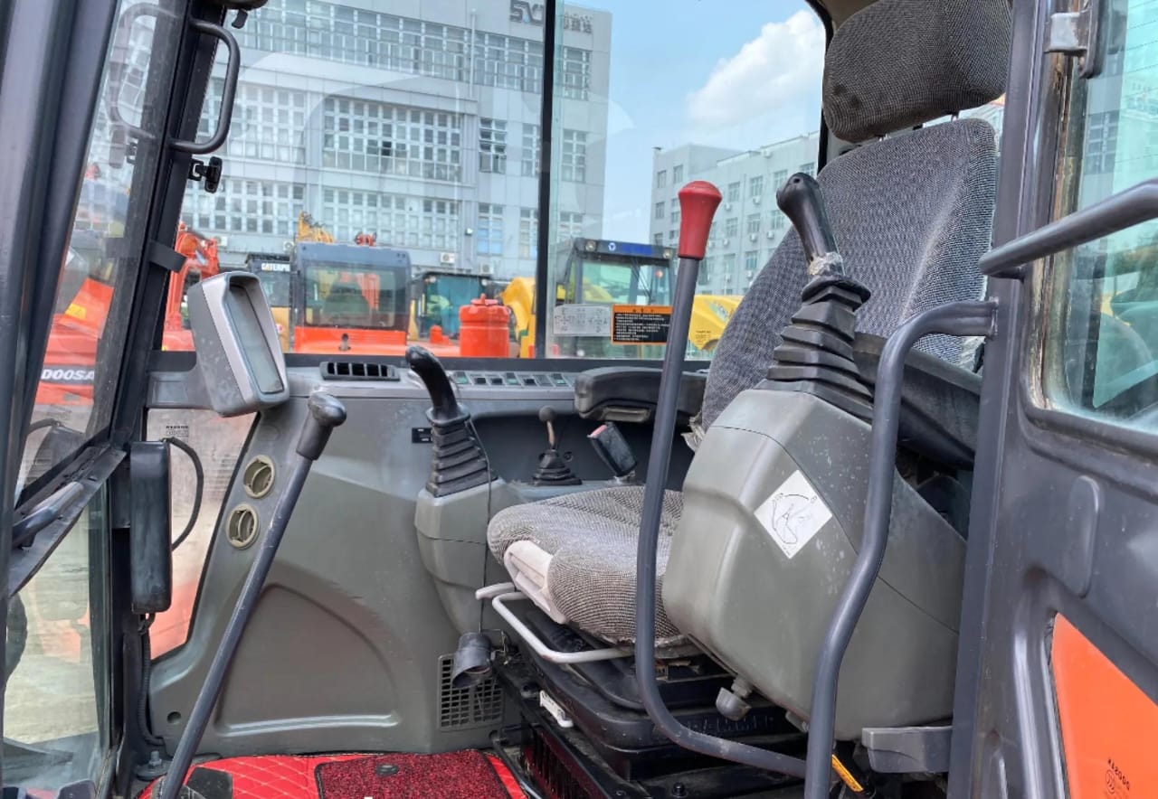 Used Doosan DX75 Excavator - Image 4