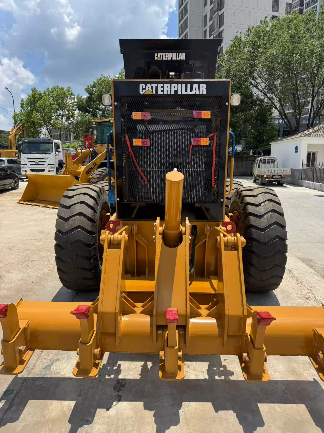 Used Caterpillar 140H Motor Grader - Image 9