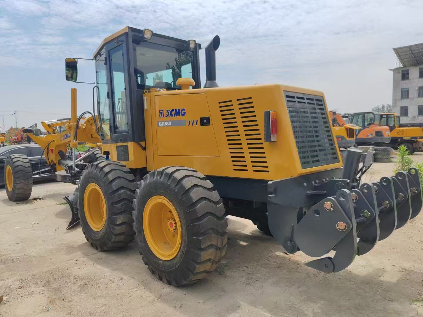 Used XCMG G180 Motor Grader - Image 4