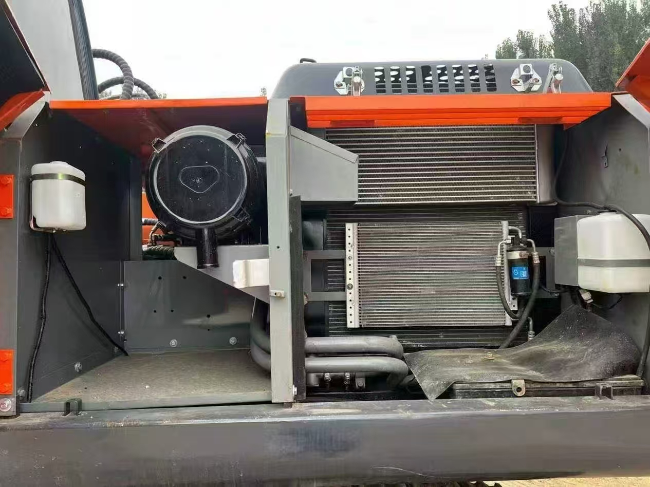 Used Hitachi ZX200 Hydraulic Excavator - Image 4