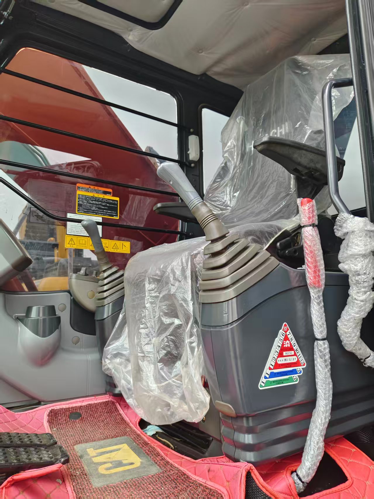 Used Hitachi ZX350LC-6 Hydraulic Excavator - Image 5