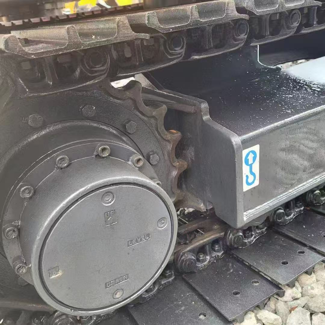 Used Hitachi 70 (ZX70) - Image 3