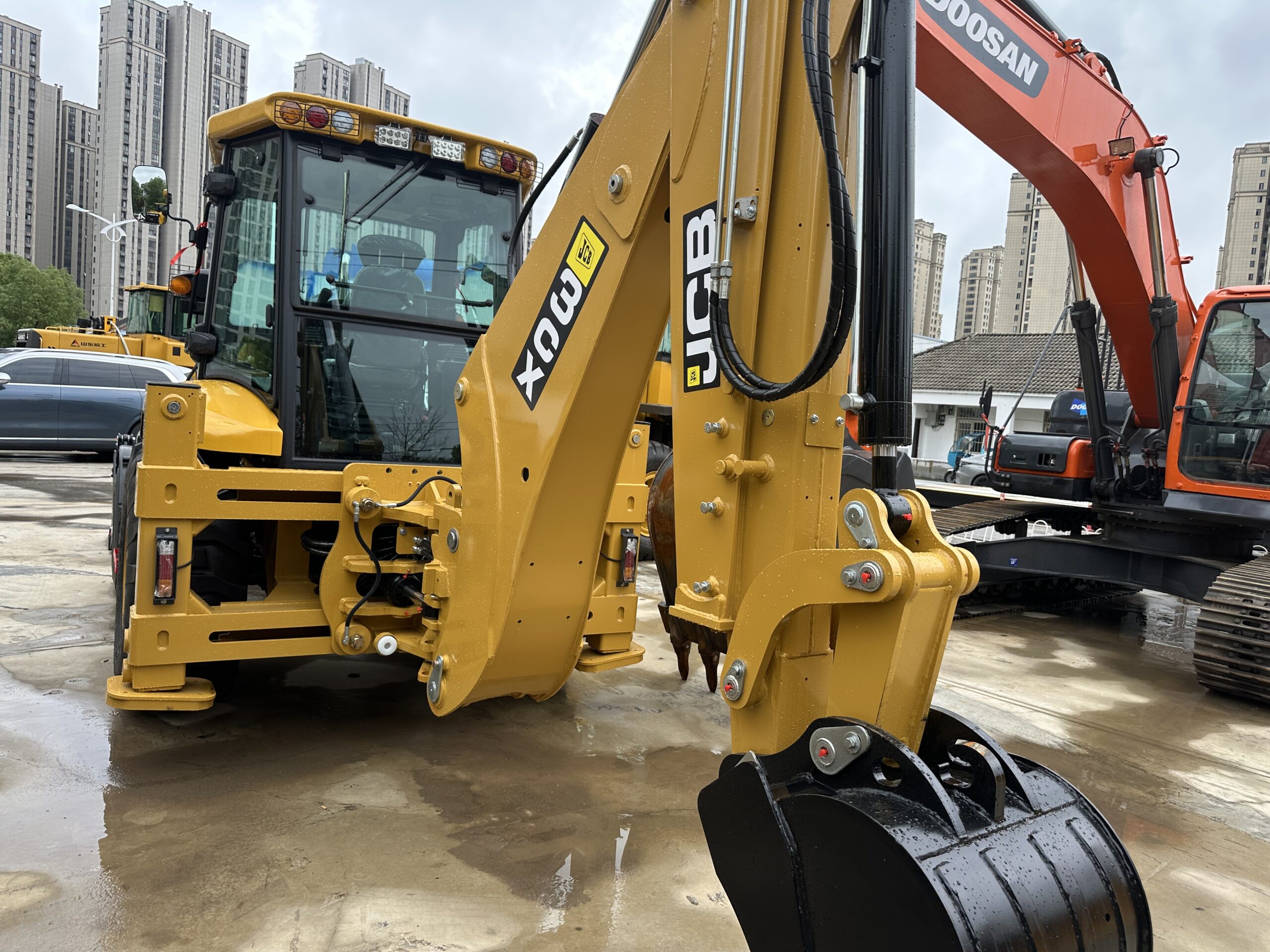 New JCB 3CX Backhoe Loader - Image 2