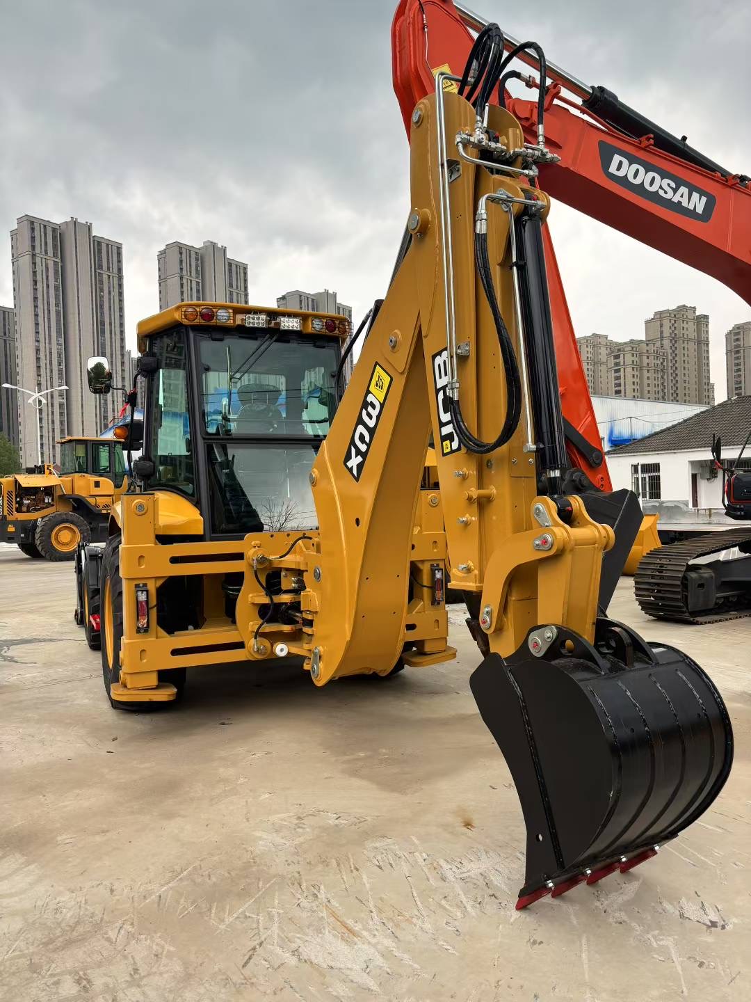 New JCB 3CX Backhoe Loader - Image 6