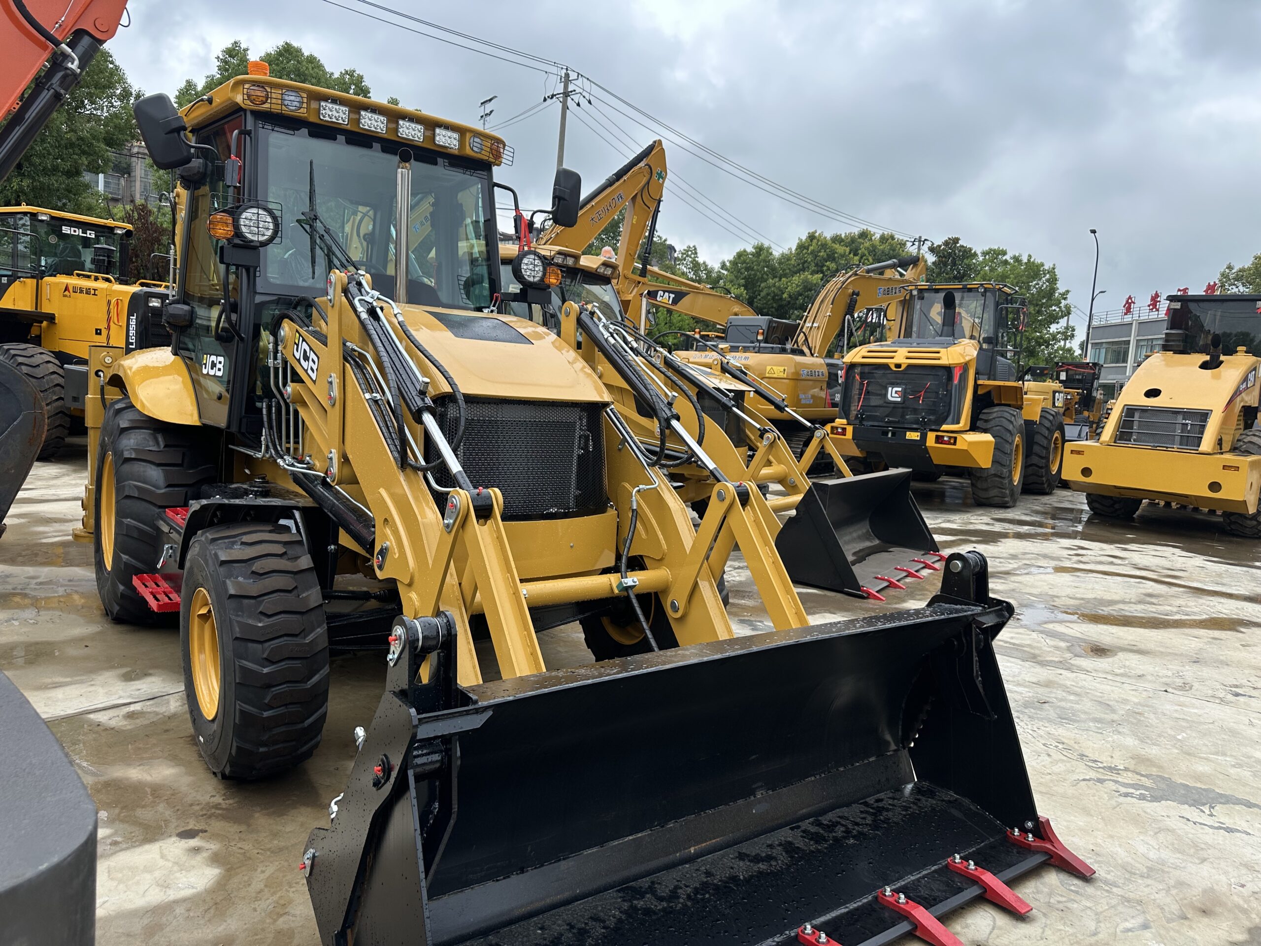 New JCB 3CX Backhoe Loader - Image 9