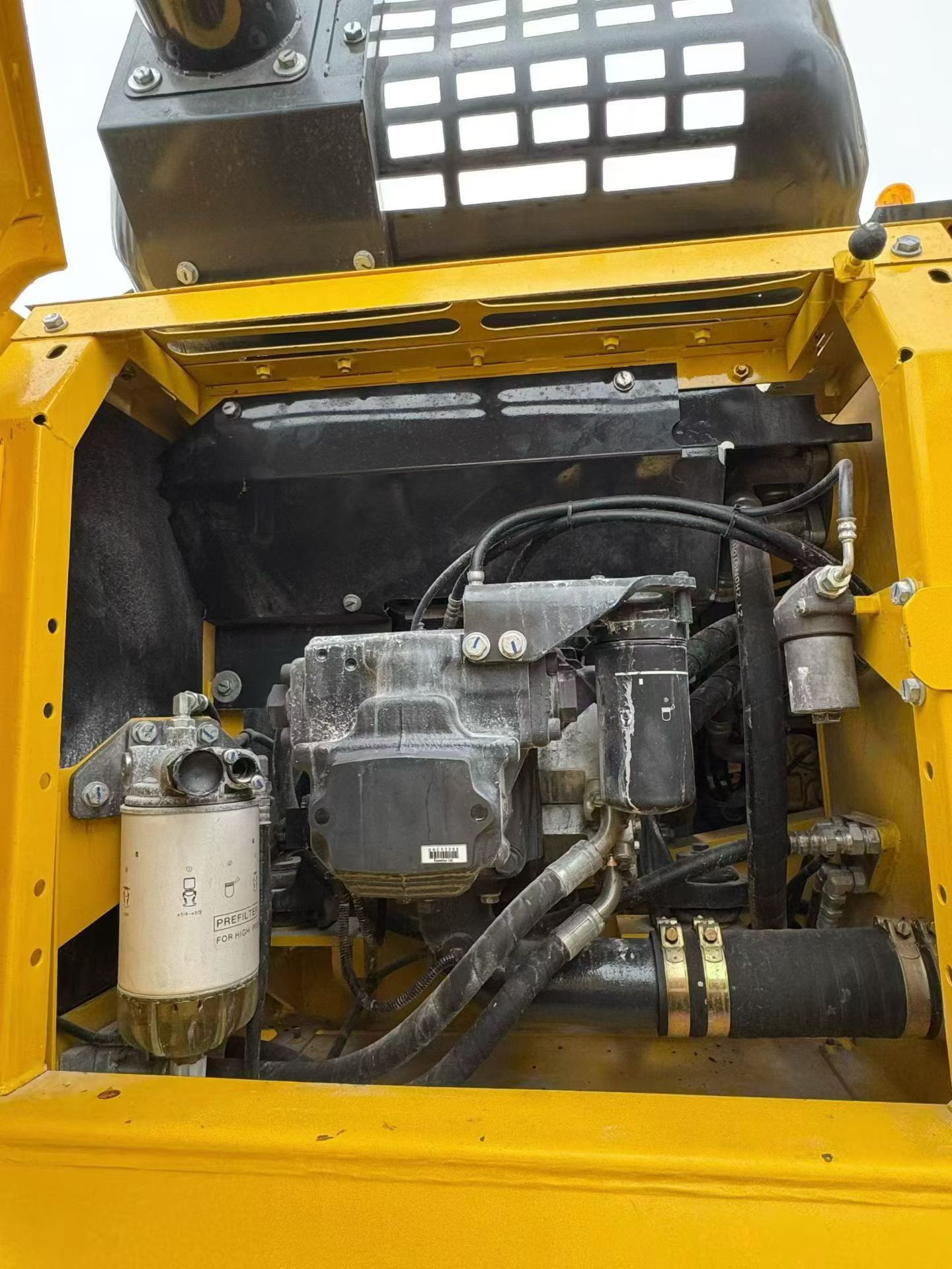 Used Komatsu PC210 Hydraulic Excavator - Image 5