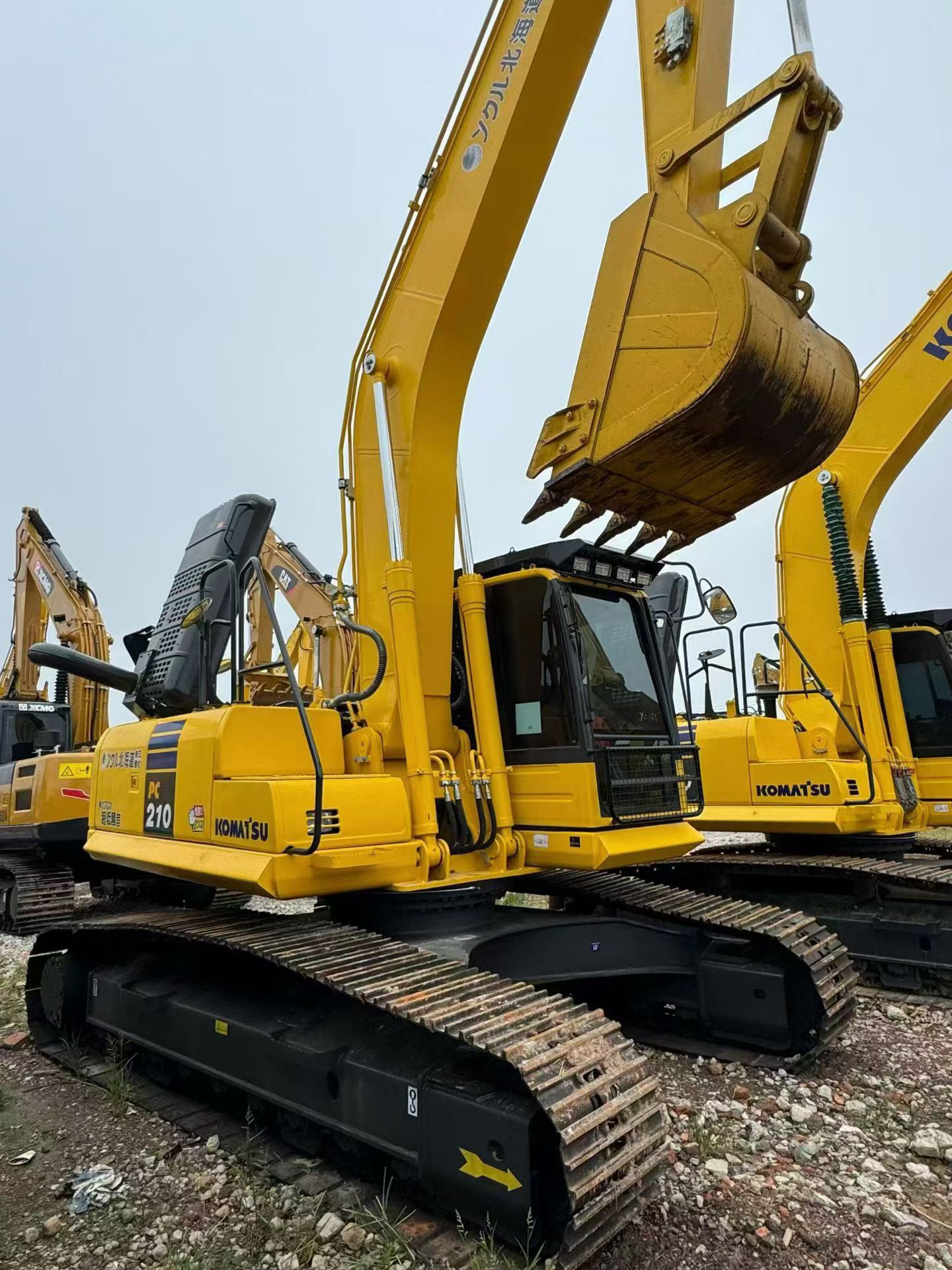 Used Komatsu PC210 Hydraulic Excavator