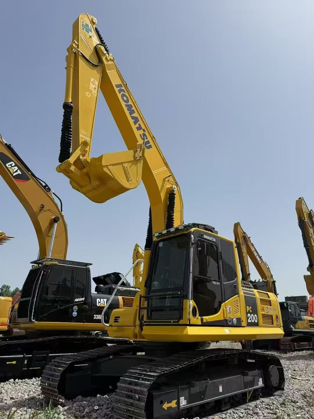 Used Komatsu PC200 Hydraulic Excavator - Image 5