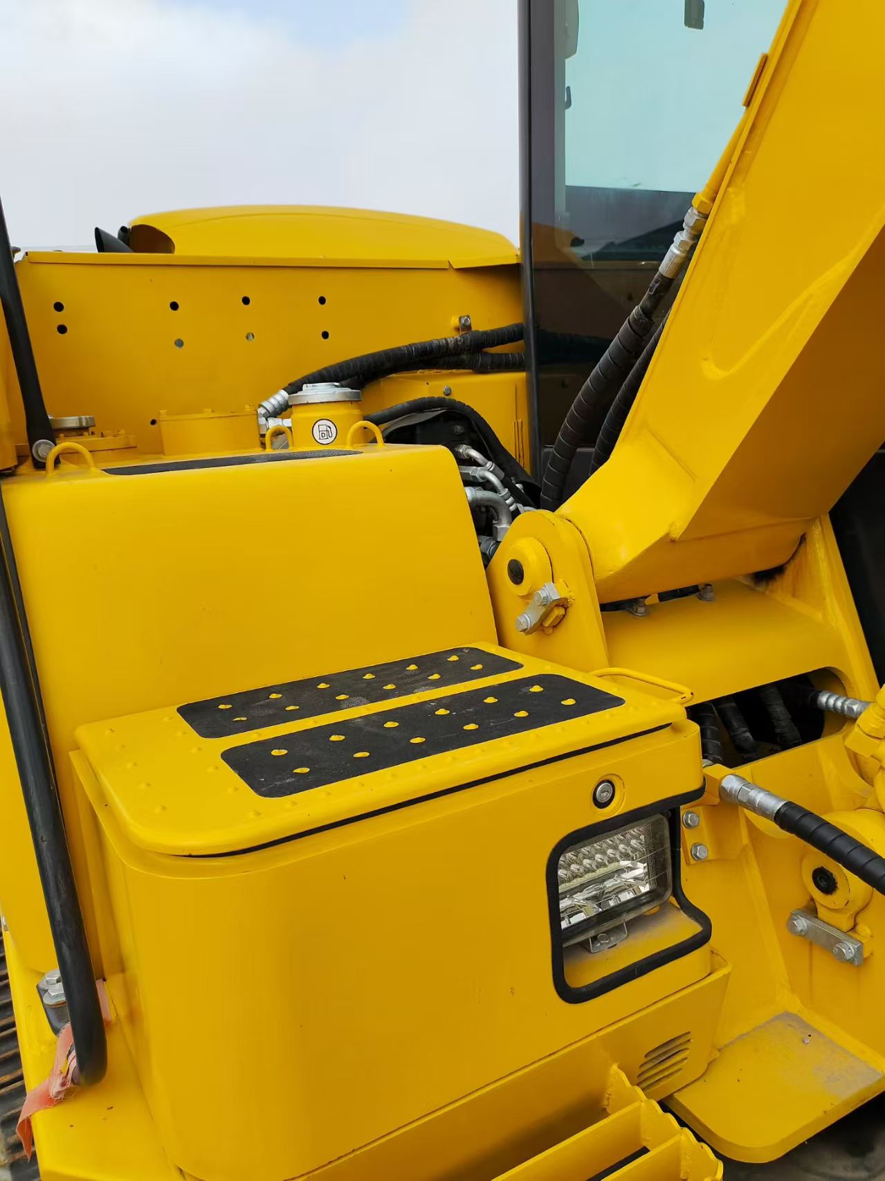 Komatsu PC60 Excavator - Image 4