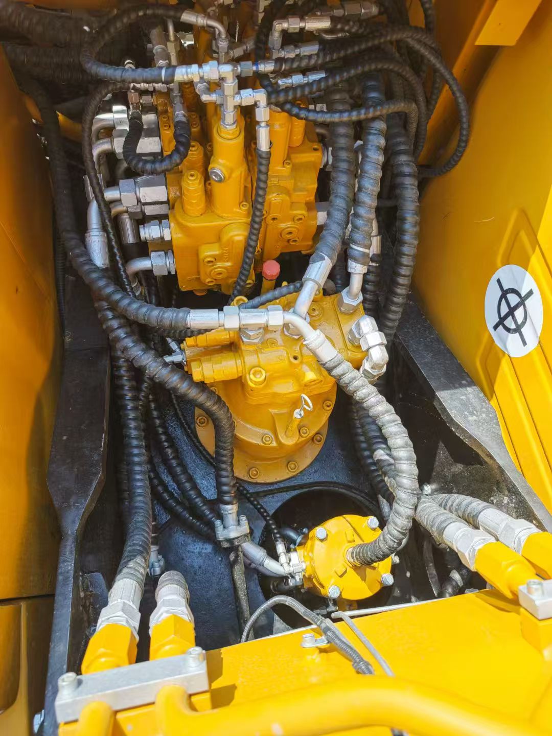 SANY SY155C Crawler Excavator - Image 2