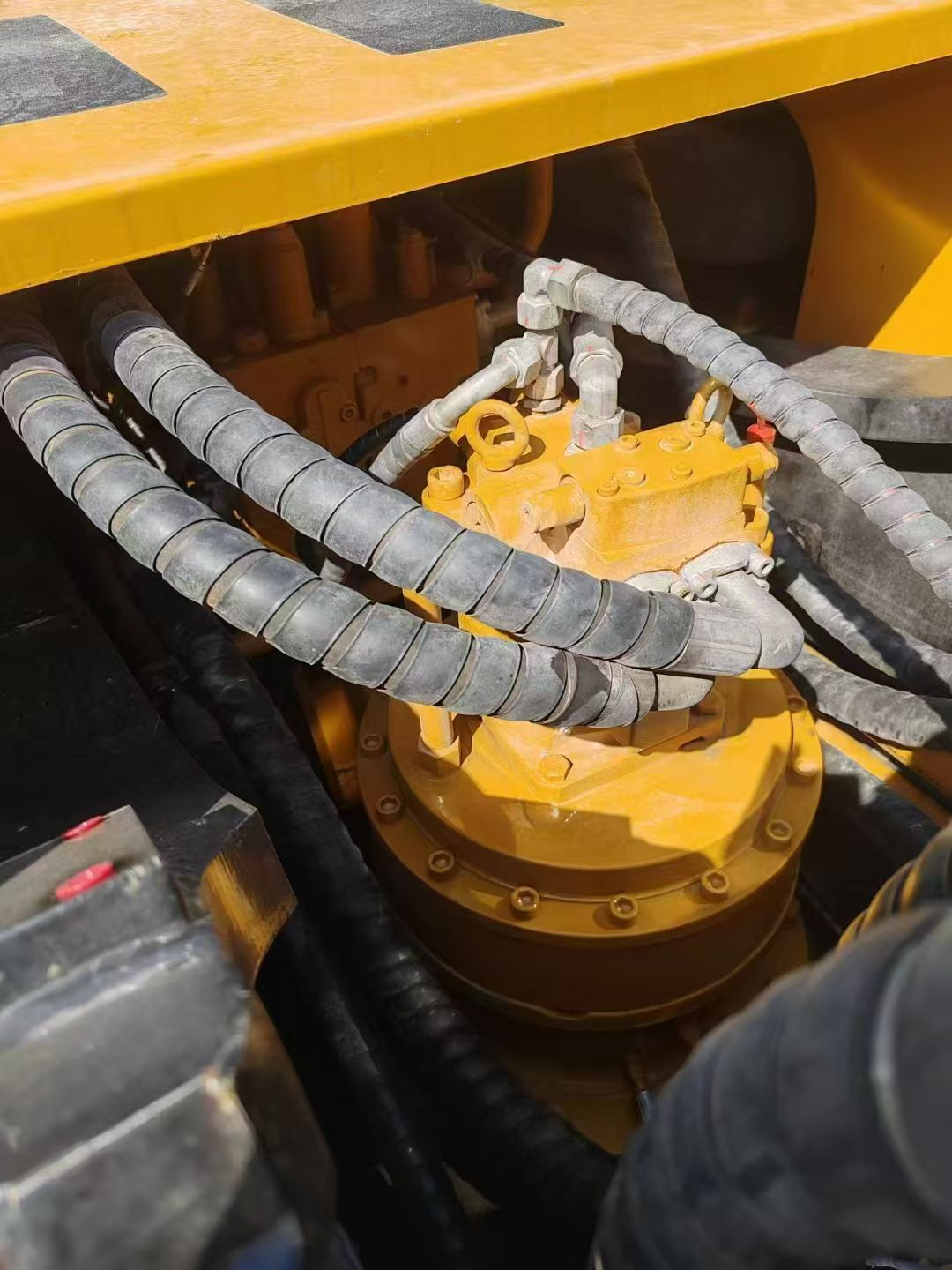 Used SANY SY305 Excavator - Image 4