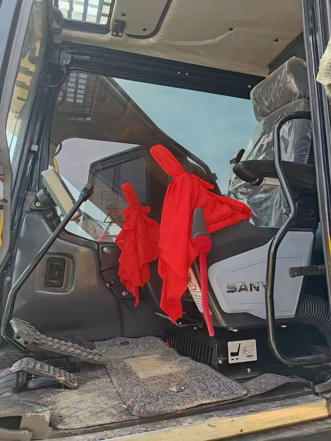 Used SANY SY305 Excavator - Image 5