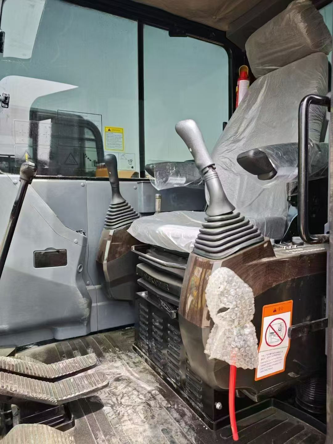 Used SANY SY60C Compact Excavator - Image 2