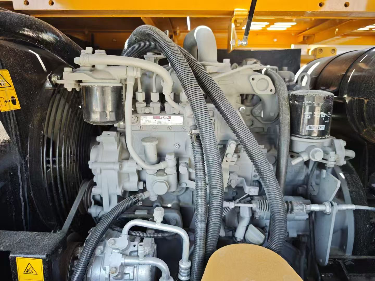 Used SANY SY95C Compact Excavator - Image 3